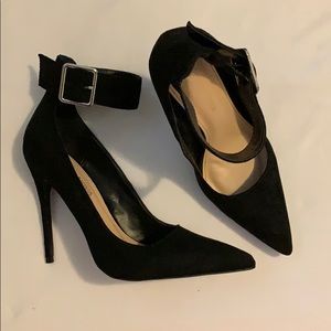 Fashion Nova Black Suede shoes